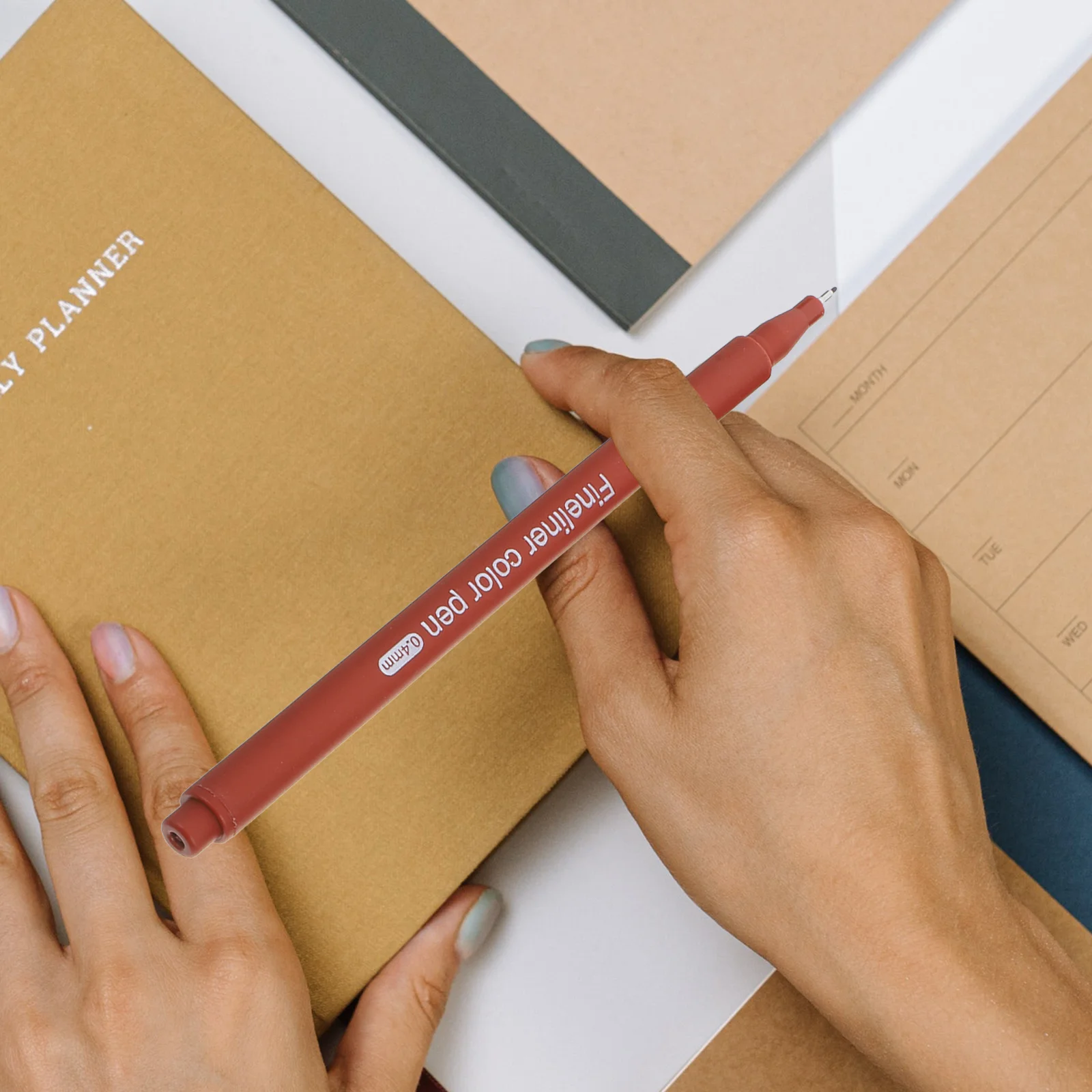 

10Pcs Quick Dry Fine Point Colored Scrapbook Pens Portable Lightweight Drawing Markers for Adult Coloring Books Doodling Art