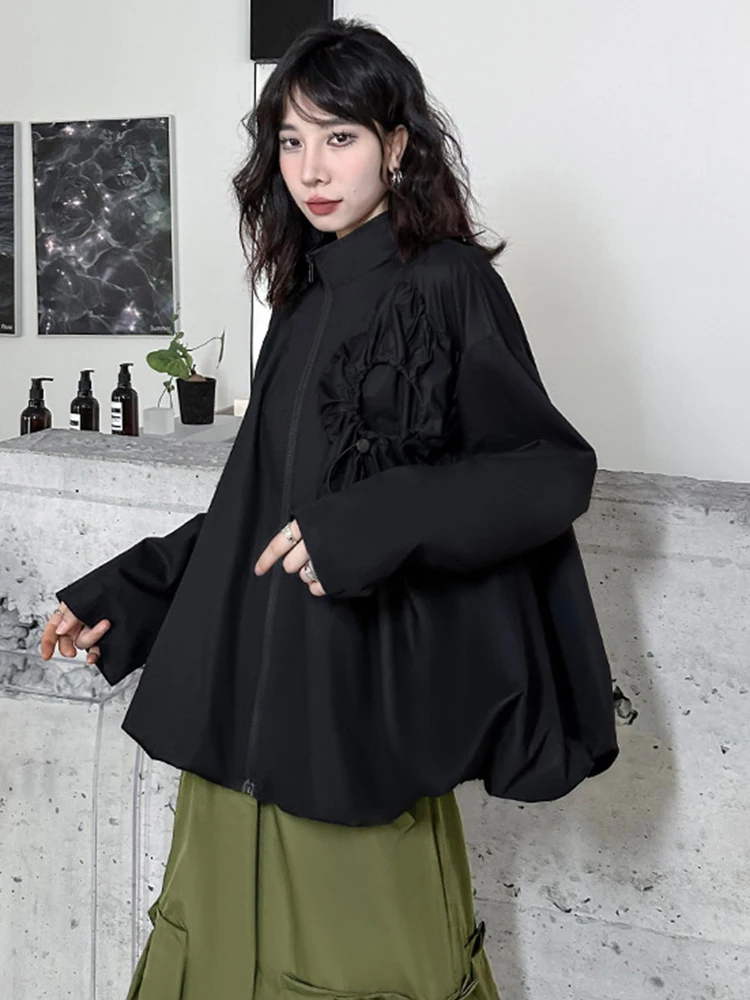 [EAM] Loose Fit Black Pleated Big Size Jacket New Stand Collar Long Sleeve Women Coat Fashion Tide Spring Autumn 2024 1DH0794