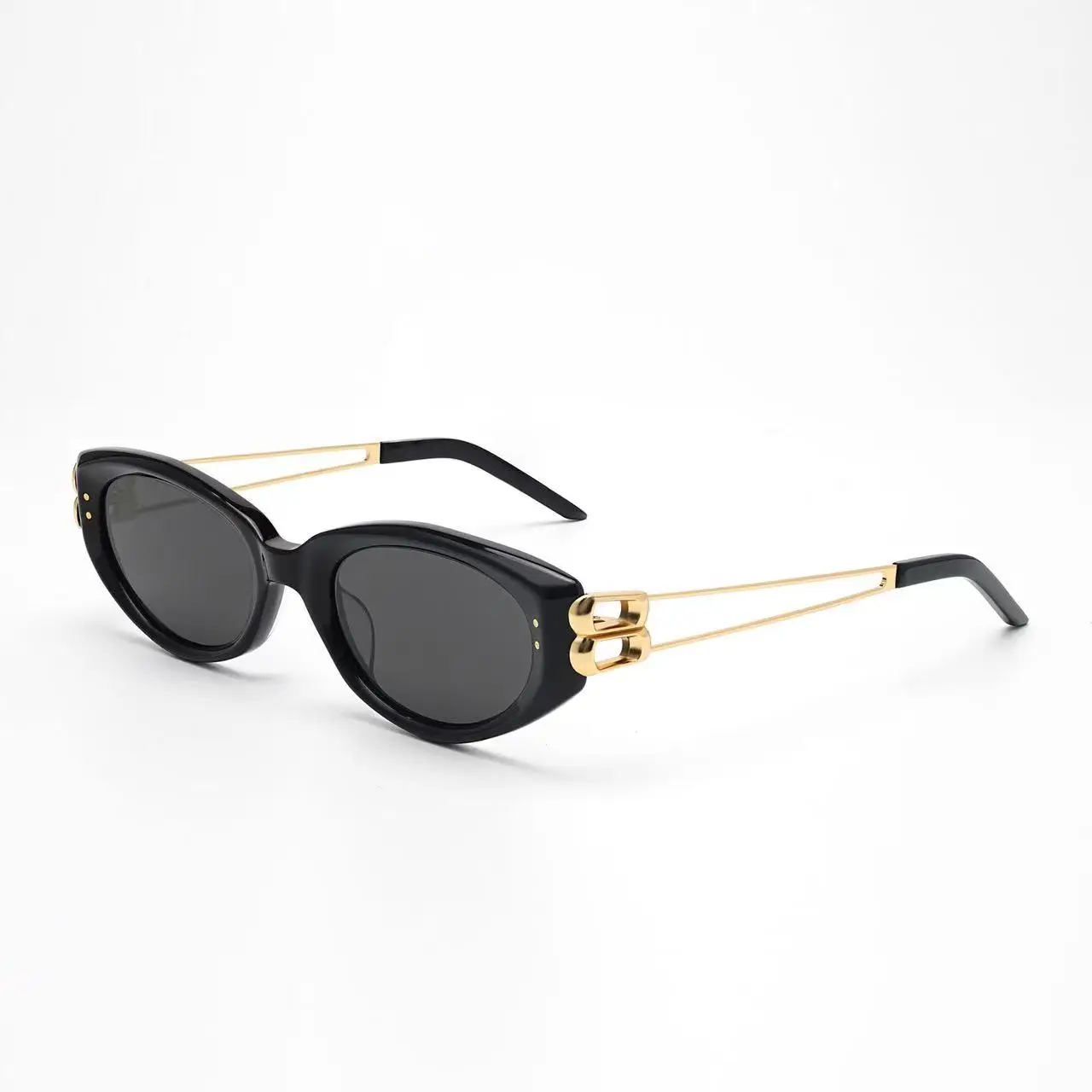 

GM Kunst The latest sunscreen sunglasses, fashionable glasses elegant women's sunglasses, temperament GM Cat-eye sunglasses