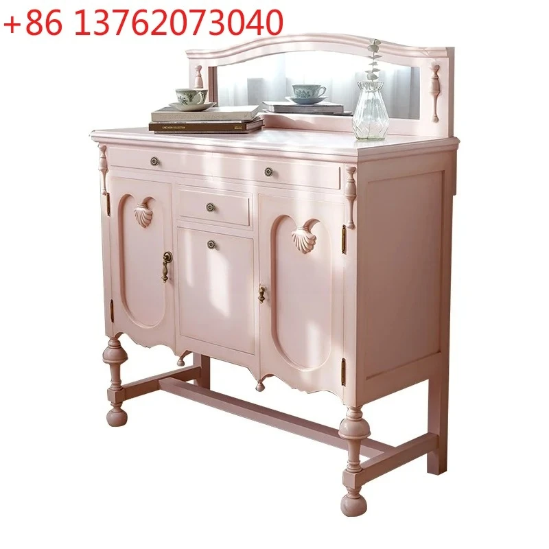 

Розовый косметический шкаф из цельного дерева со встроенным зеркалом, туалетным столиком и комодом.