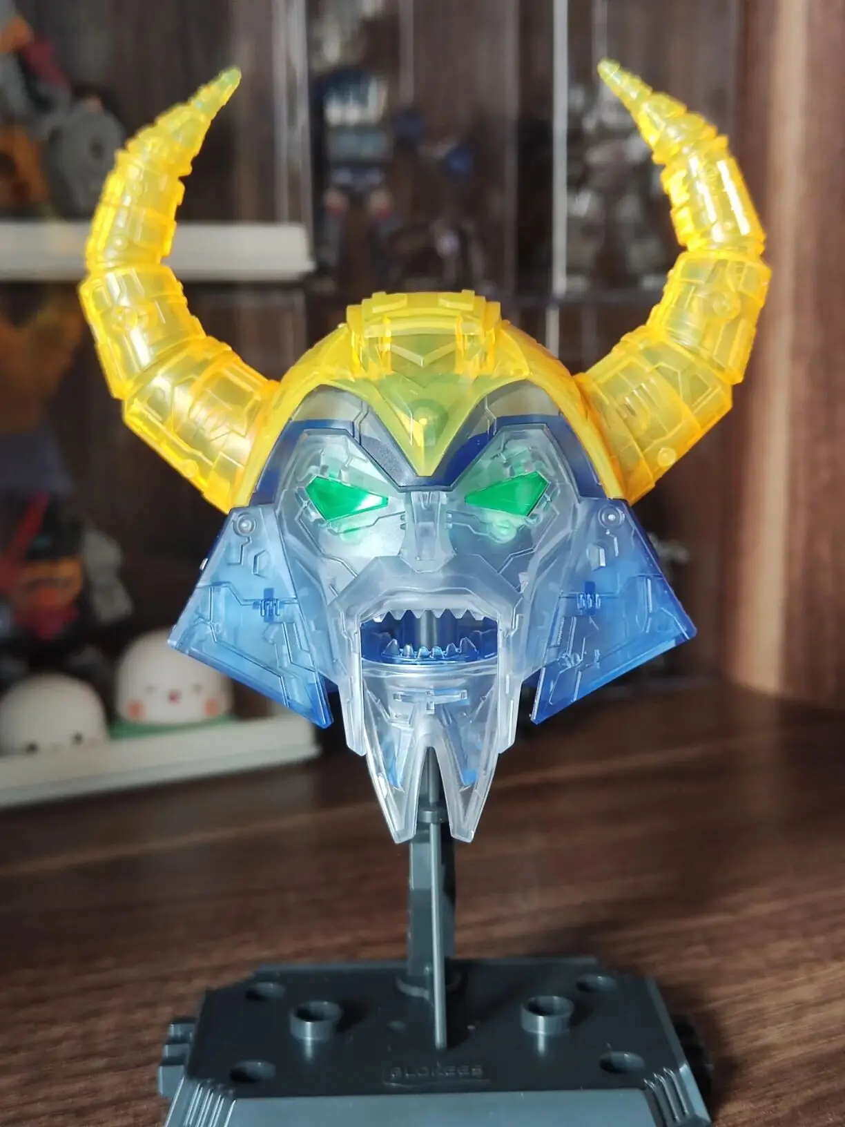 Nowe Blokees Galaxy Version 08 Unicron Kolor Transparentny Ver. - Dostępne od ręki. Zmontowane ruchome modele zabawek