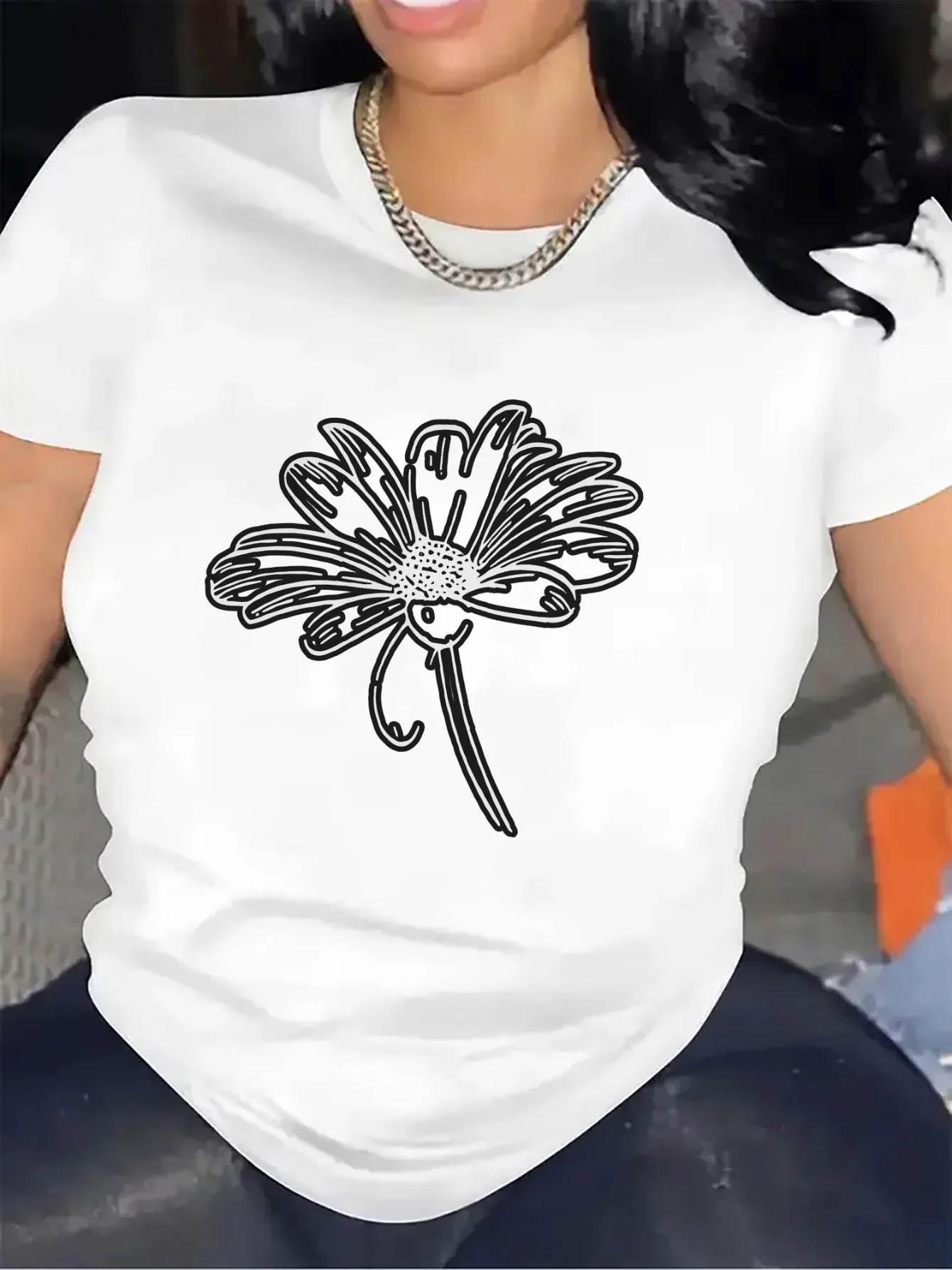 Women Summer Print T Shirt Short Sleeve Beautiful Flower Pattern Fashion Graphic Tees for Daily Wear Casual Streetwear Outfits