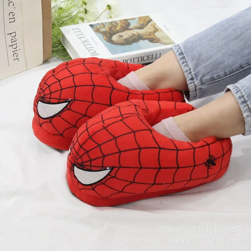 Zapatillas de felpa de dibujos animados de Spiderman de Disney, paquete completo de zapatos cálidos de algodón, regalo relleno de algodón Pp antideslizante grueso Kawaii para parejas