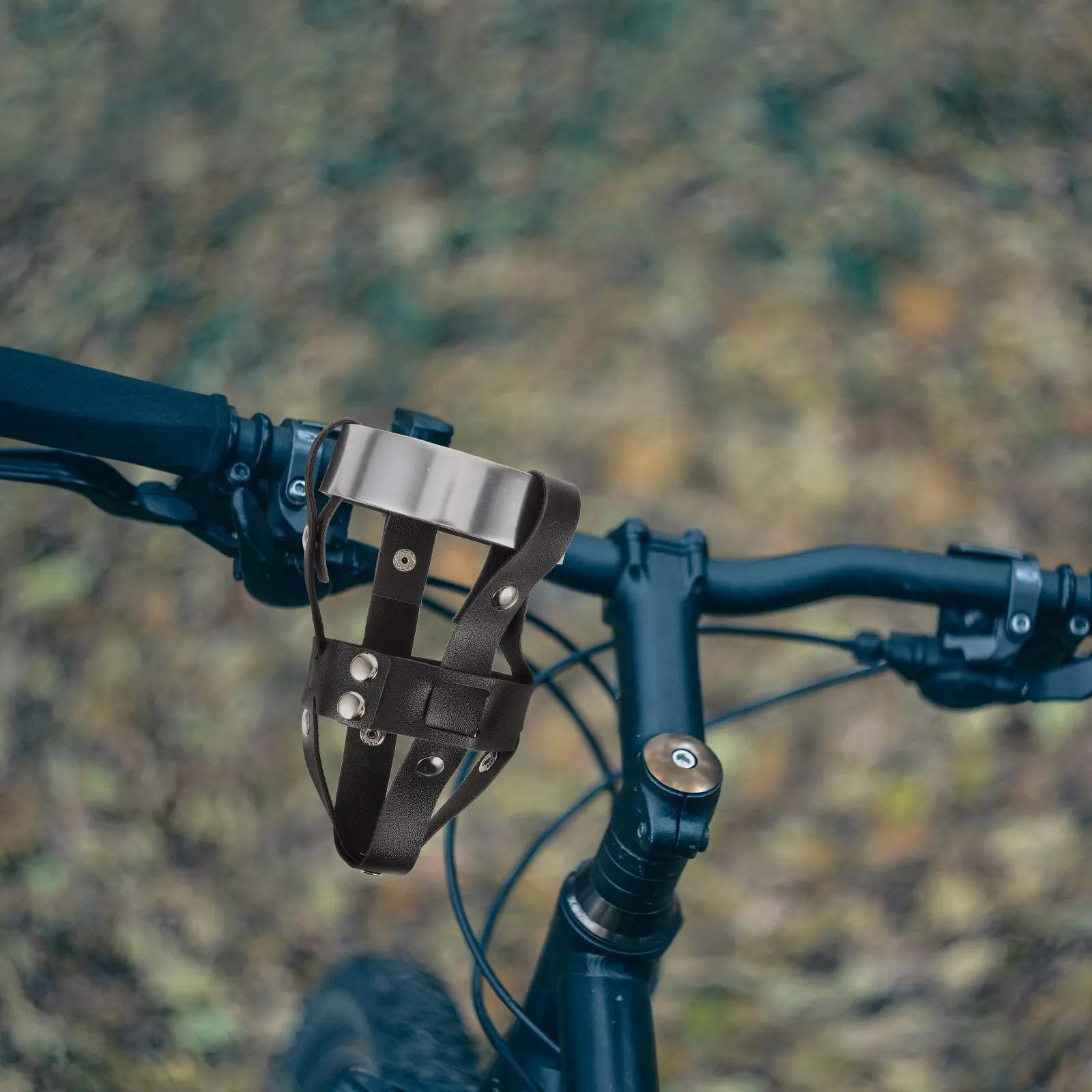 

Bike Bottle Cage Alloy Water Holder for Bicycle Stable Firm Design Easy Installation Fashion Decorative Outdoor Sports Water