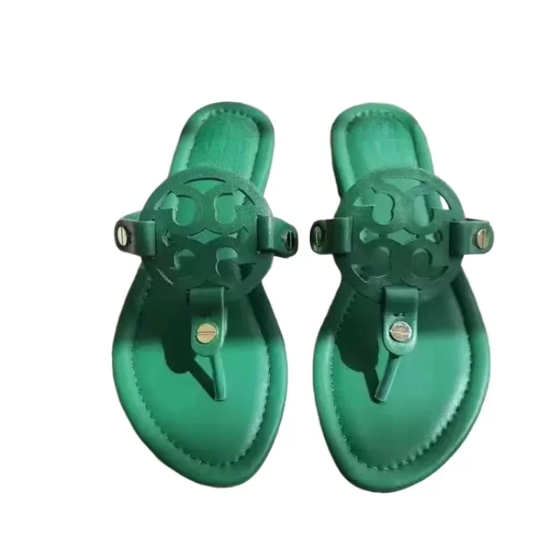 

Slippers, Women's Summer Fashion, Flat Bottomed Sandals for Outdoor Wear, Versatile, Non Slip, Flip Flops for Going Out