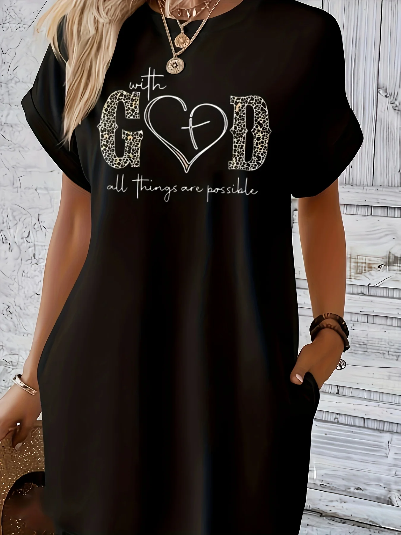 Robe t-shirt décontractée en tricot pour femmes, avec lettres de dieu imprimées, col rond, manches courtes, haut à la mode, noir avec motif de drapeau coloré