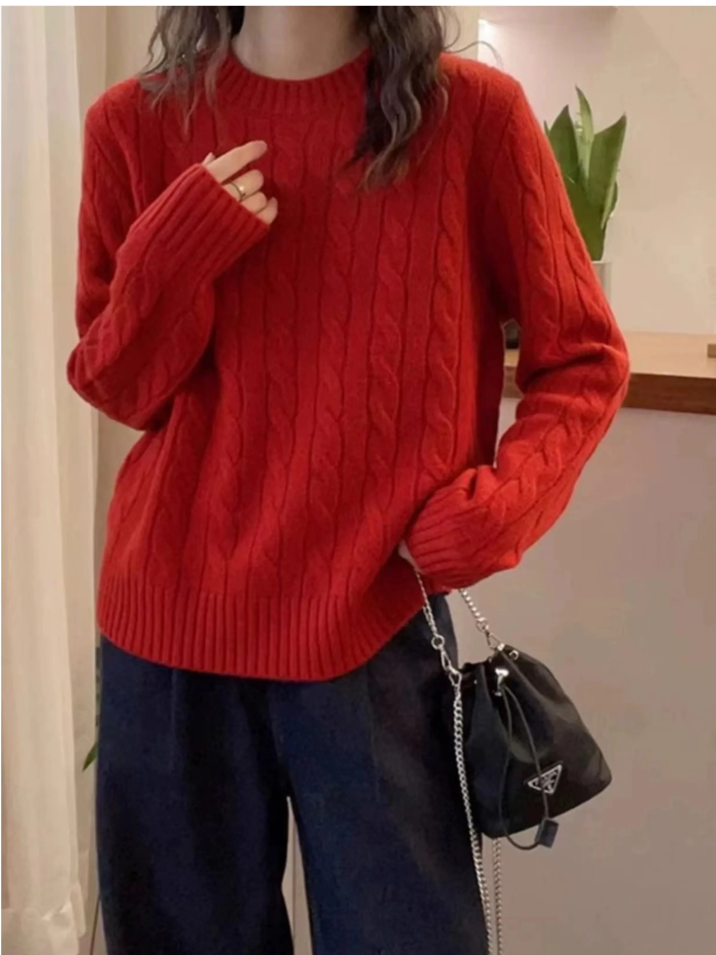 

Короткий кашемировый свитер Twist, женский осенне-зимний новый свободный толстый свитер с круглым вырезом, темпераментная основа.