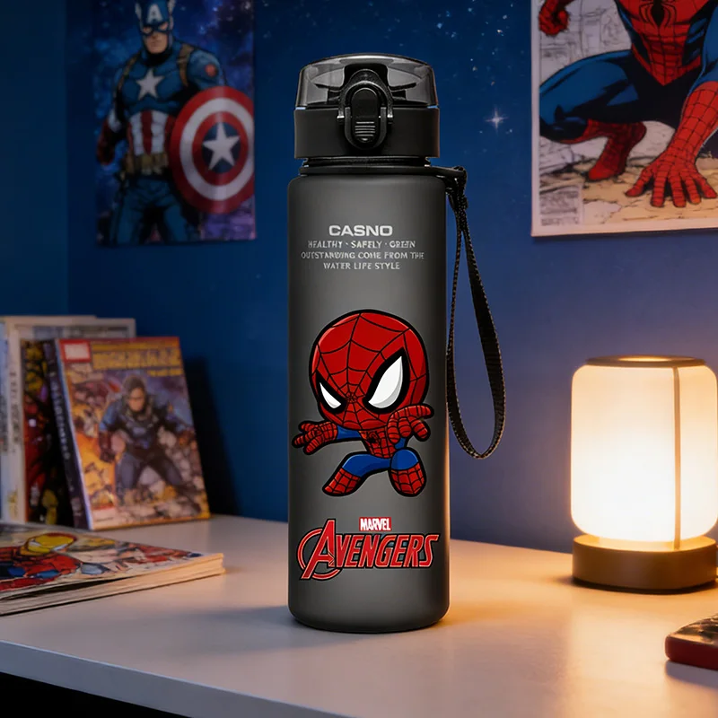 

Miniso 560ml portable plastic water cup designed as a children's gift for Disney cartoon character Captain America, the Hulk