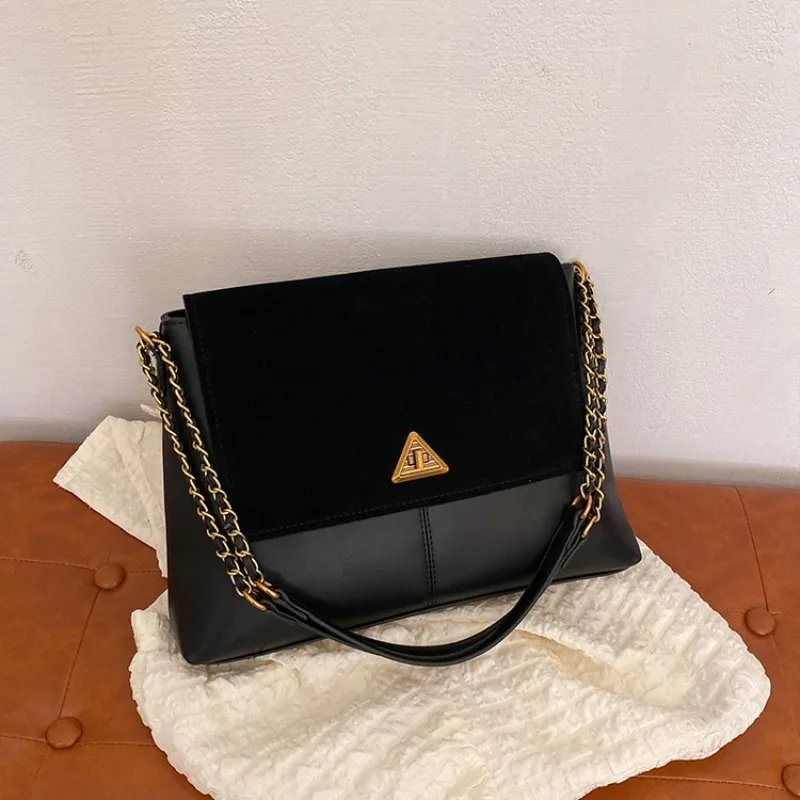 

Stylish Casual Simple Mini Clutch Bag Vintage Fashionable For Women With Letter Logo And Leather
