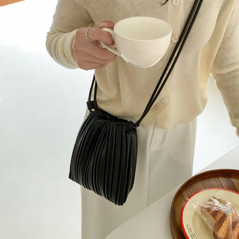 Spring Summer Pleated Crossbody Bag for Women Design Magnetic Closure Small Square Bag Mini Cell Phone Purse Casual Shoulder Bag