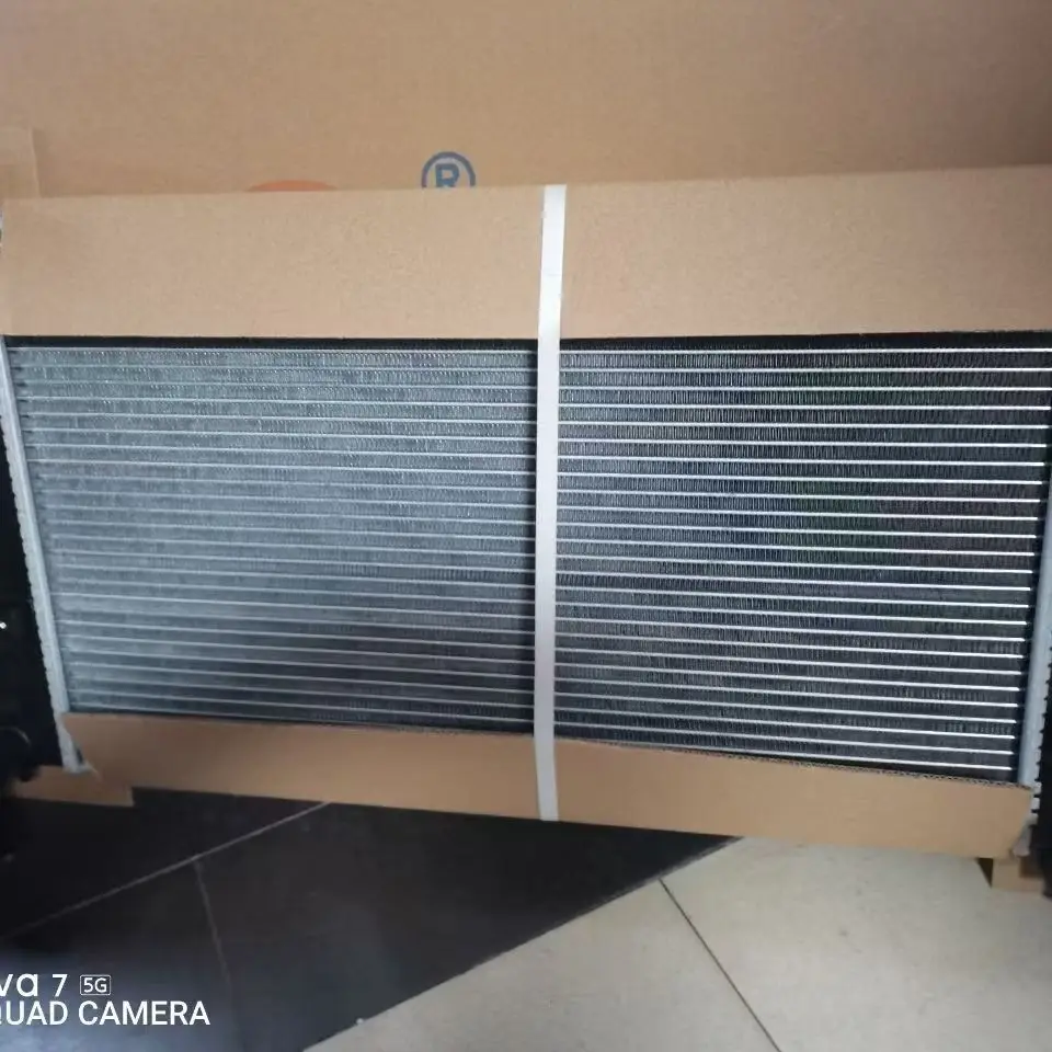 Radiator Assembly for 2014 Emgrand Engine Cooling Water Tank, OEM Part No. 1066001218