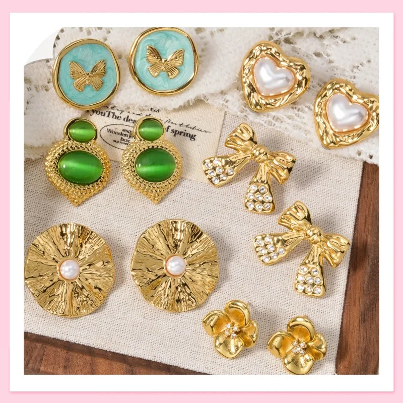 

Retro Stainless Steel Geometric Diamond-encrusted Earrings Simple Love Round Bow Flower Pleated Earrings
