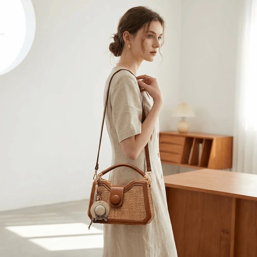 Colorful Straw Woven Handbag Round Snap Flap Color-Block Crossbody Bag Hat Pendant Charm Adjustable Strap Shoulder Bag Travel