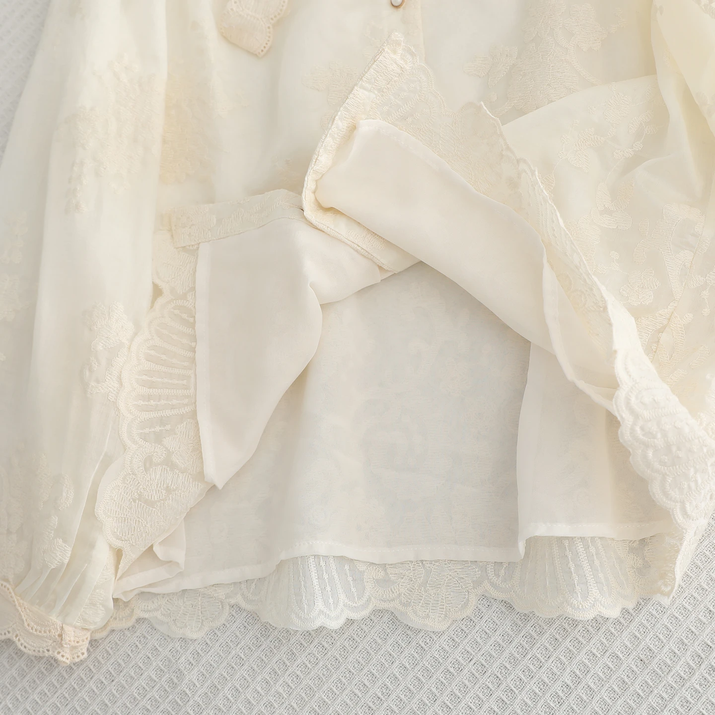 Pendelen Sle Beautiful Sa irt in off White voor dames Regular Fit Long Sve Button-down polyestervezel ademend