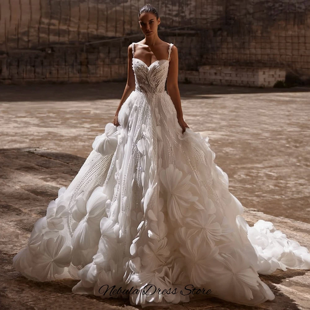 Vestido De Novia personalizado con flores hechas a mano, vestidos De Novia modernos sin mangas con escote en forma De corazón, Vestido De Novia romántico con cuentas