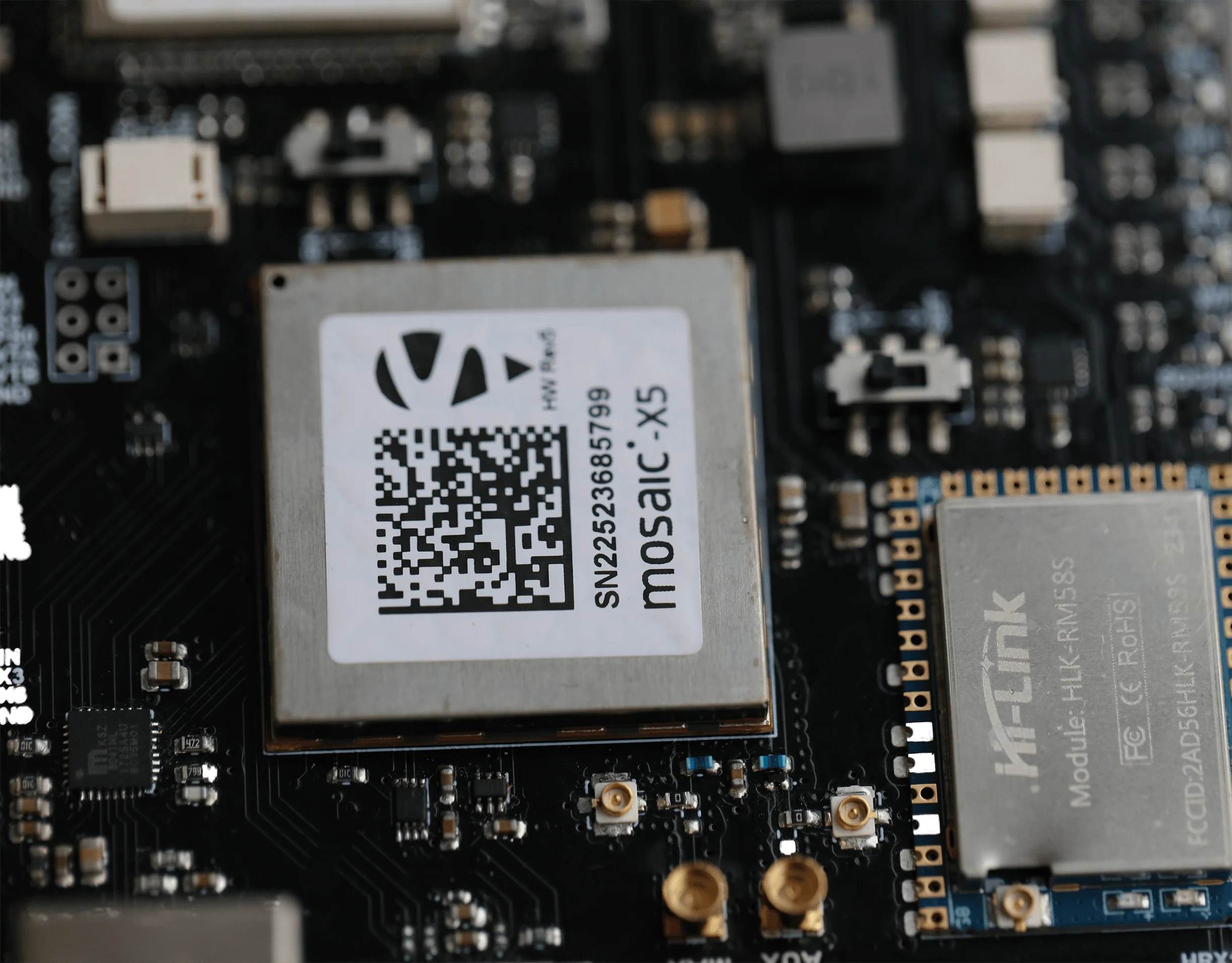 Septentrio_mosaic H Rtk Oem Board Gnss Gps Module contains WiFi module, MicroHard P400 radio station