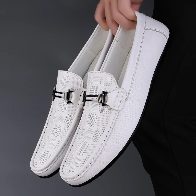 

High Quality Men Brand Top Layer Cowhide Bean Shoes Comfortable Lazy Shoes Fashionable White Non Slip Soft Sole Driving Shoes