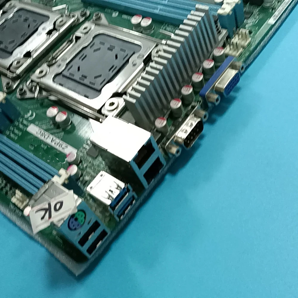 La placa base de servidor dual X79 LGA2011 admite CPU de la serie completa 2600V1/V2 Z9PA-D8C