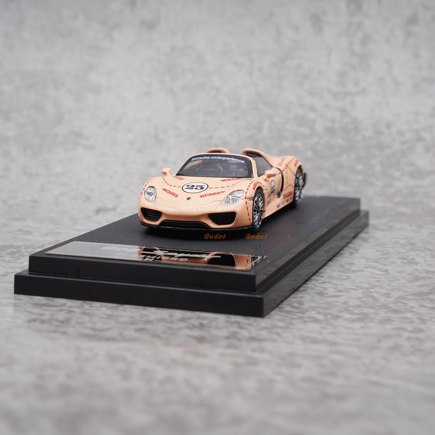 TM 1:64 Scale Diecast Alloy Porsche 918 Spyder Convertible Toys Cars Model Classic Adult Gift Collection Souvenir Static Display