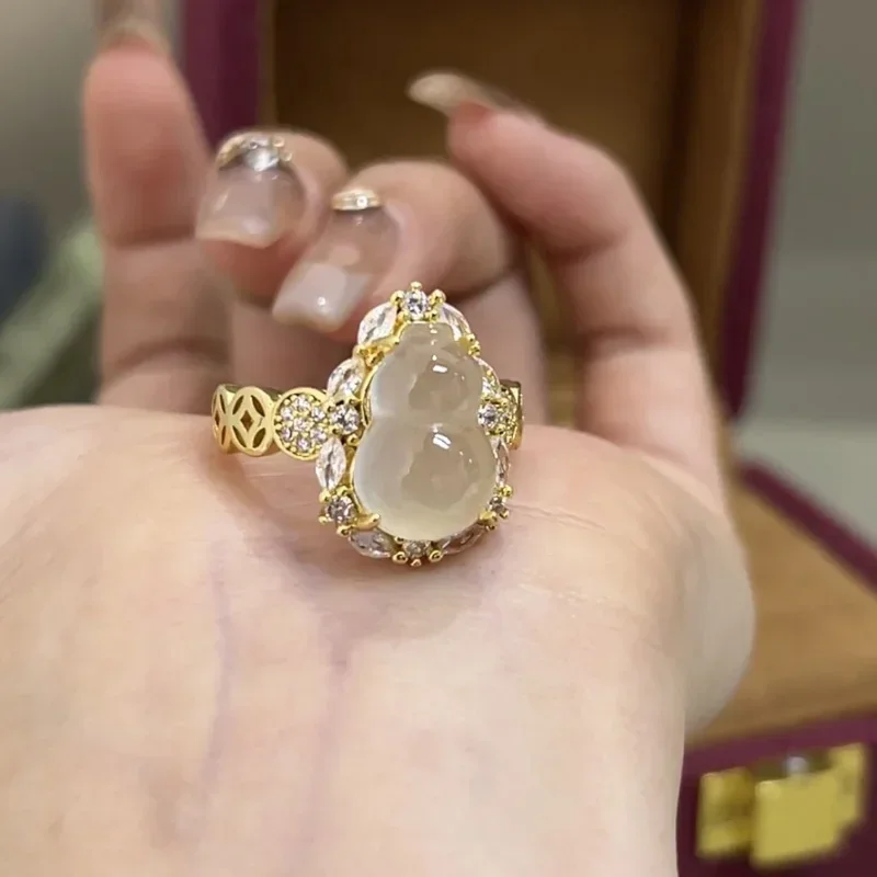 

Vintage light luxury copper coin shaped natural chalcedony gourd rings for women unique fashion new Chinese style ring jewelry