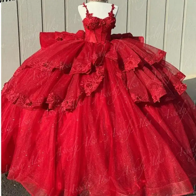 Dostosowana błyszcząca czerwona sukienka na studniówkę suknia balowa Spaghetti pasek koronkowa aplikacja damska sukienka na przyjęcie urodzinowe Vestido De 15 16 Quinceanera