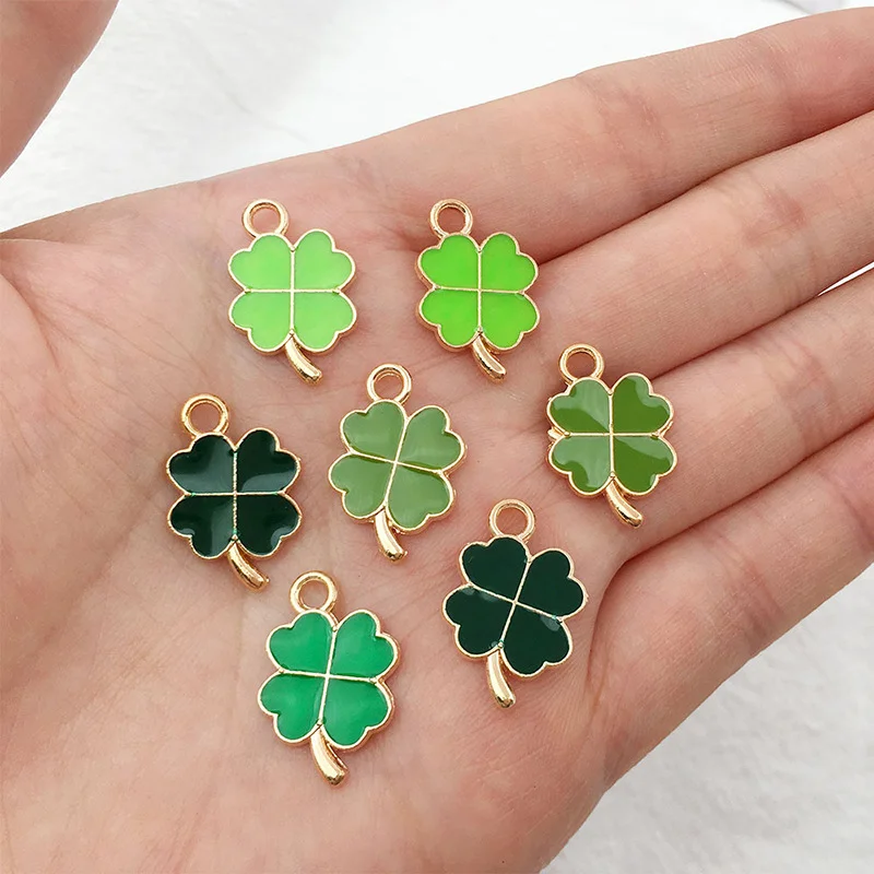 sansango Randomly Mix 20pcs/Set Drip Oil Green Four-leaf Clover Shaped Charms Pendants for DIY Bracelet Earrings Jewelry