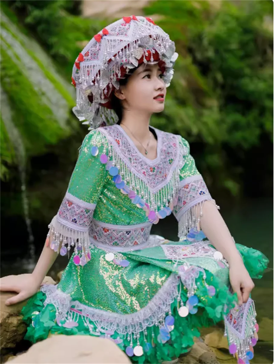 

Yunnan Wenshan Miao ethnic clothing Guizhou Sichuan ethnic minority style