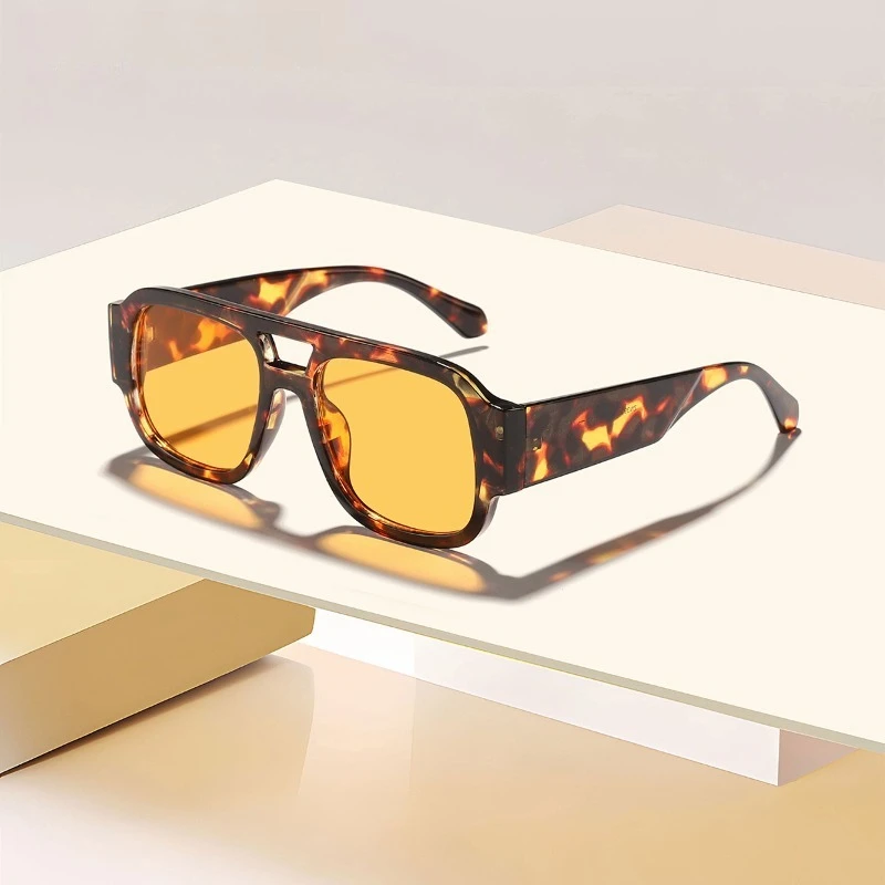 Occhiali da Sole Aviator Retrò Y2K con Doppio Ponte Oversize per Donna, Protezione UV400, Ispirazione Celebrità, Stile Street Fashion