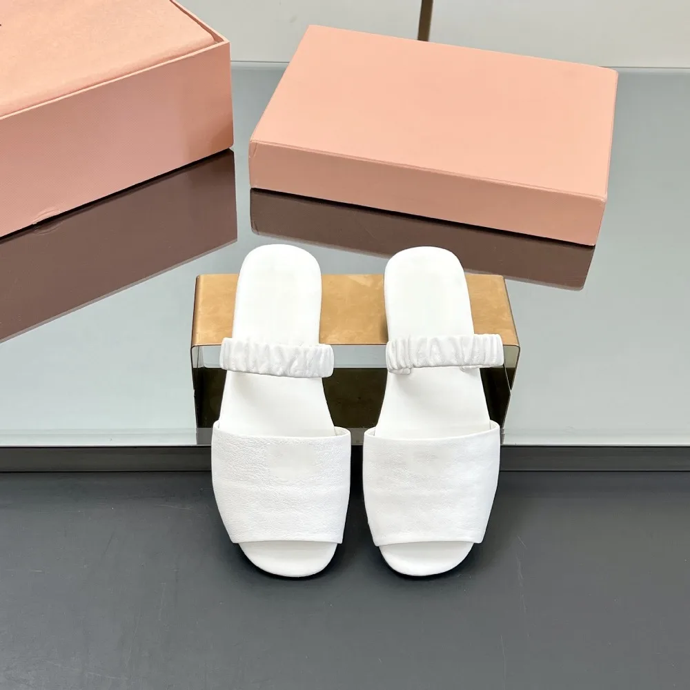 

Holiday Gifts Outdoor Sandals Luxury Hot-selling Women's Beach Shoes Simple Fashion Fish Mouth Flat Shoes Retro High-quality