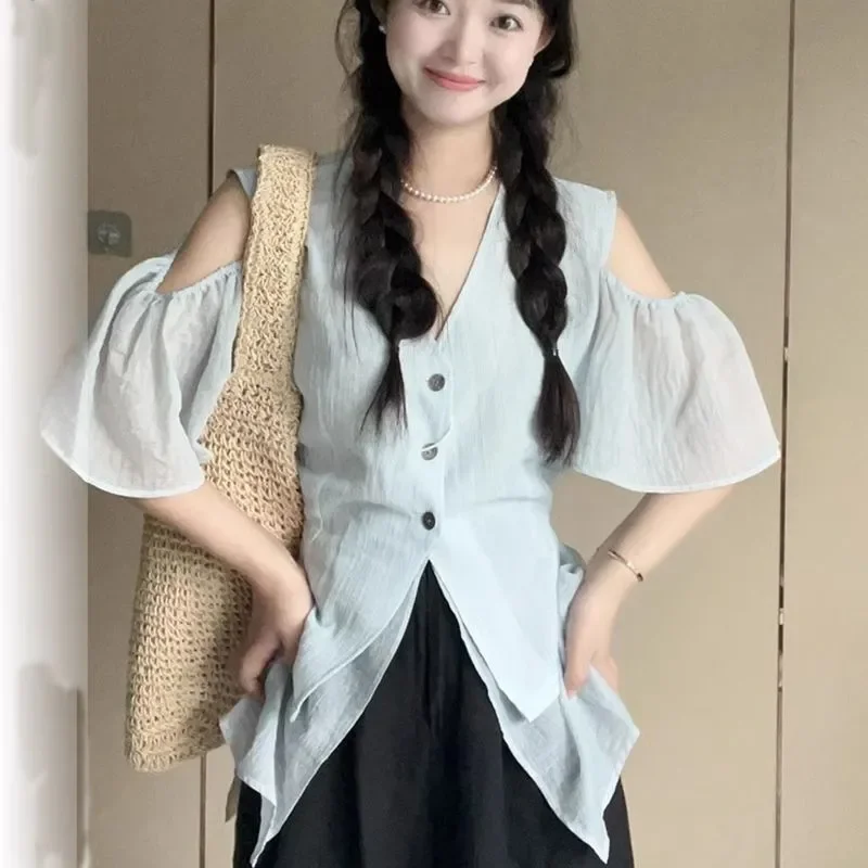 

Милая женская рубашка с короткими рукавами и рюшами на плечах, новинка 2025, облегающий топ с v-образным вырезом