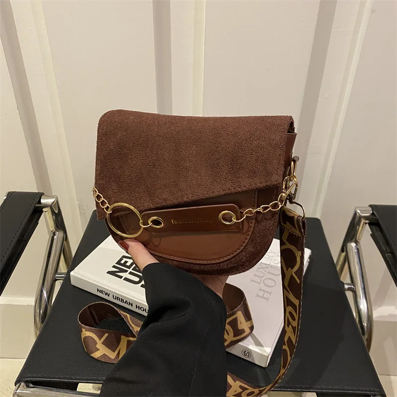 

2025 Hong Kong Retro Style Shoulder Bag New Solid Color Crossbody Purse Wide Strap Saddle Bag Fashion Matte Finish Womens Bag