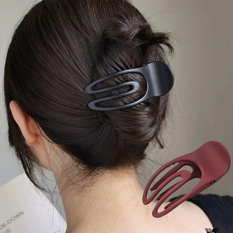 

New Big Black Hair Claw For Women Fashion Girl Geometric Hollow Out Headwear Accessories Crab Clip