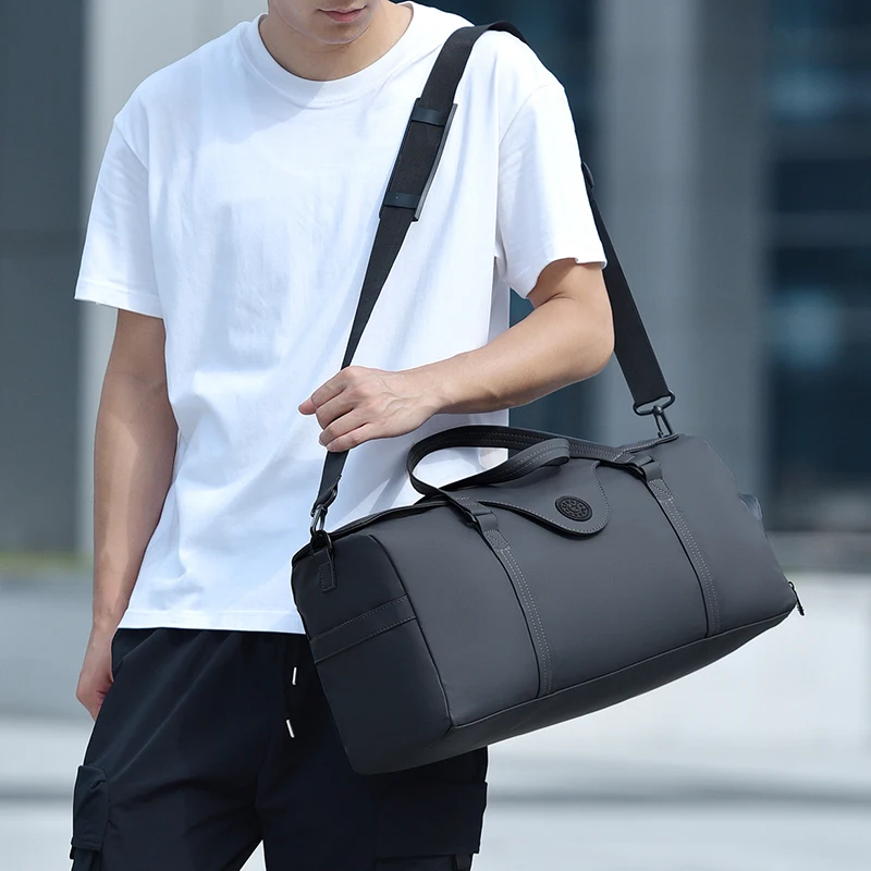 

Men Travel Bag Business Outing Handbag with Shoes Pocket Wear-resistant Luggage Pack Outdoor Dry Wet Fitness Sport Shoulder Bags