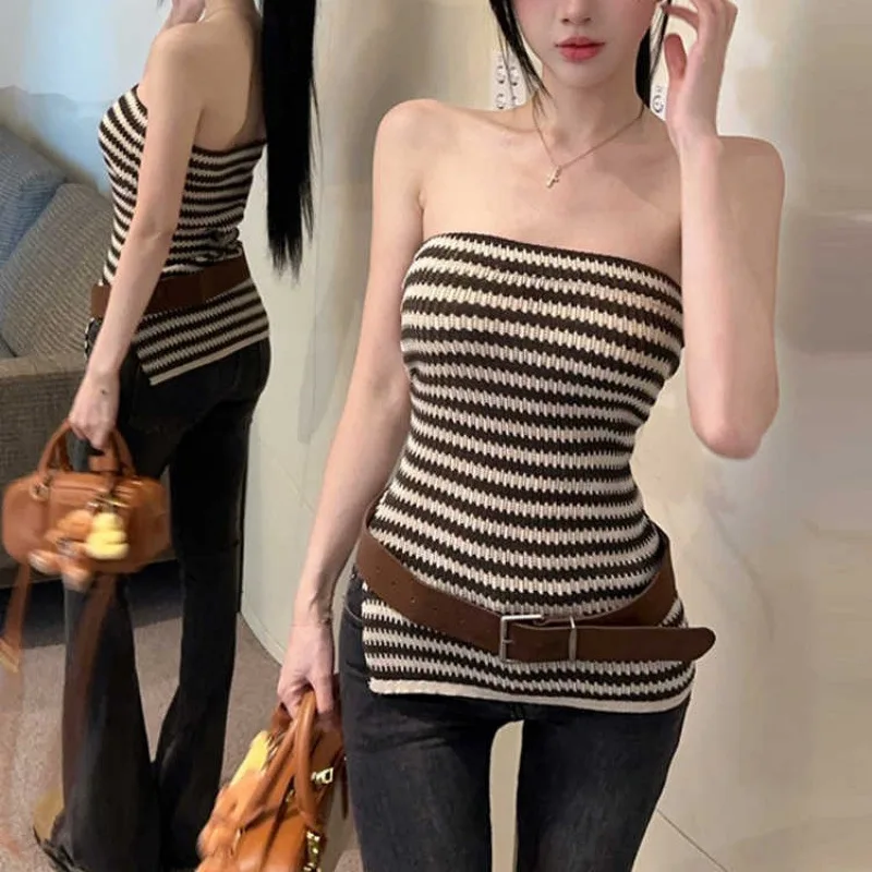 

Fashionable One-shoulder Striped Camisole Vest Women Sleeveless Versatile Top Bustier Top with a Belt