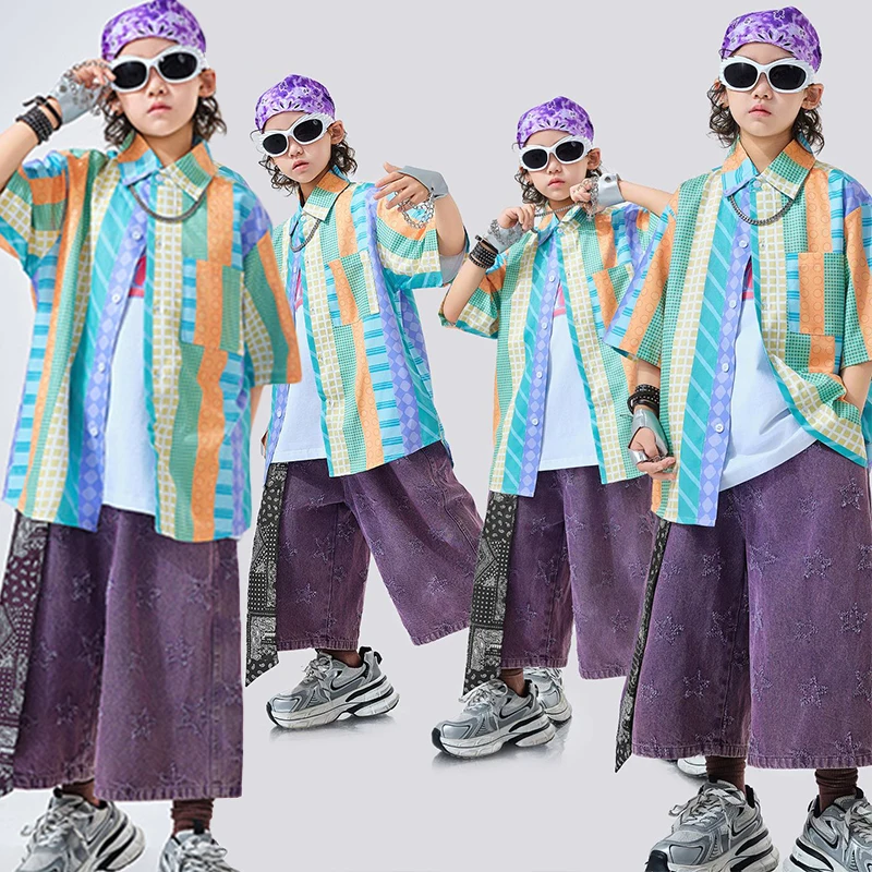 

Костюмы для джазовых танцев, модный комплект в стиле хип-хоп для мальчиков, рубашка в красочную полоску, фиолетовые штаны, детская одежда для сценического шоу, уличная одежда AMY2227