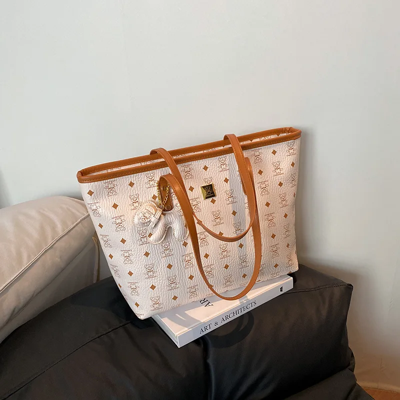 

2025 Printed Tote Bag for Women, Vintage Shoulder Purse, Spacious Commuter Bag, Fashion Day-to-Night Bag, Unique Crossbody Bag​