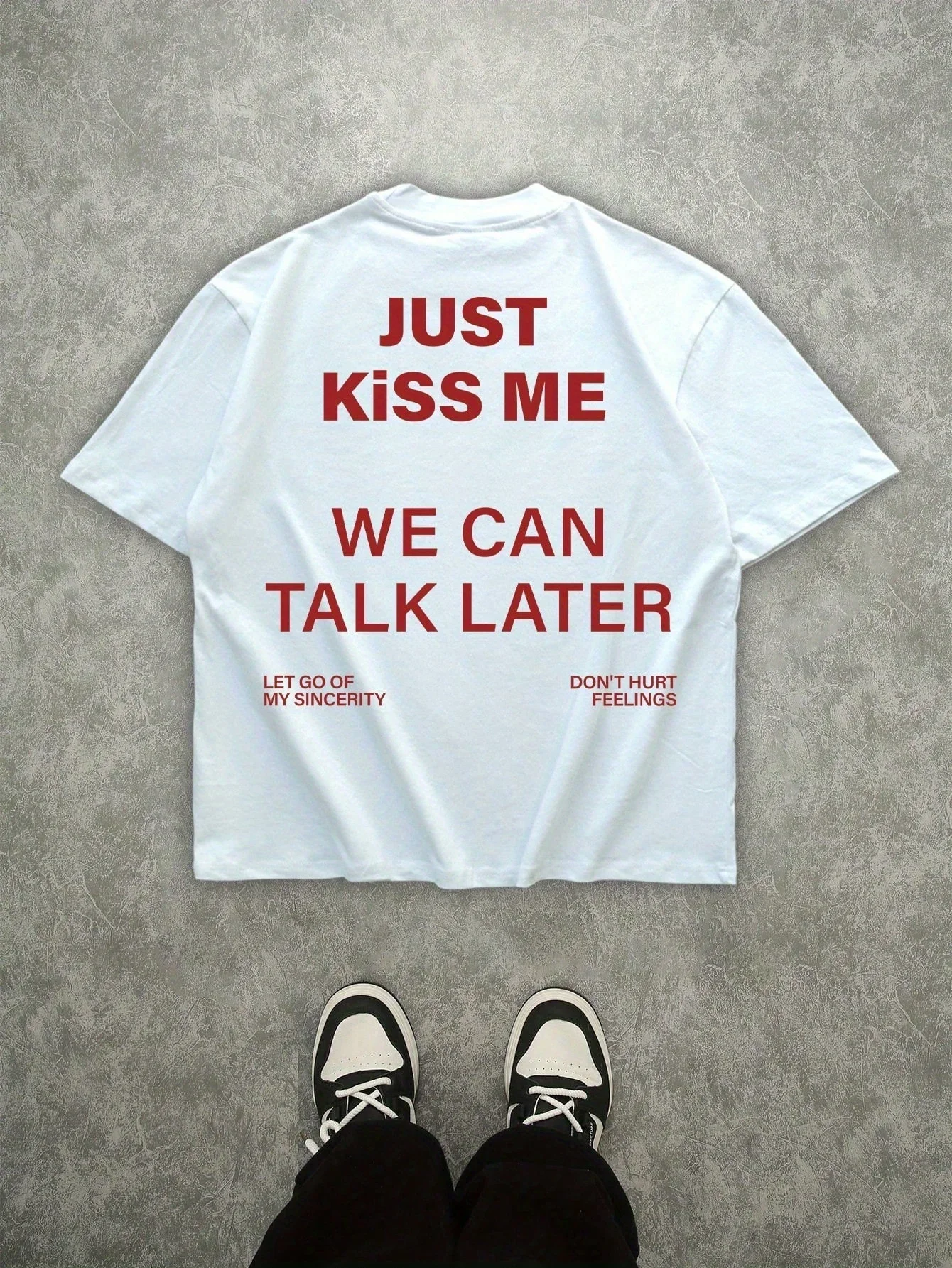 تي شيرت صيفي مطبوع عليه حرف "Just Kiss Me" 100% قطن موضة الرجال والنساء تي شيرت يومي للحفلات الرياضية الخارجية غير رسمي للشارع بأكمام قصيرة