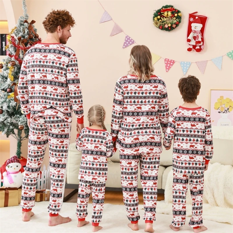 Family Christmas Loungewear Set with Snowflakes Tree Stripes Breathable Cotton Family Christmas Pajamas Comfortable Wear W3JF