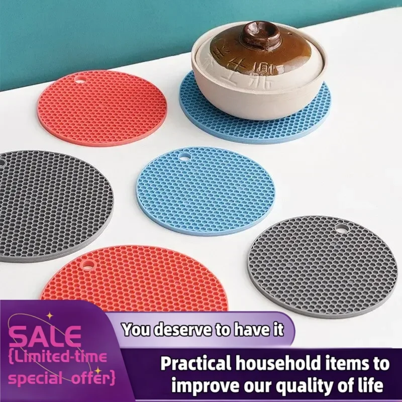 13.5*13.5cm Round High Temperature Resistant CoasterRubber Material Anti Slip DesignCutlery Mats Household ItemsKitchen Supplies
