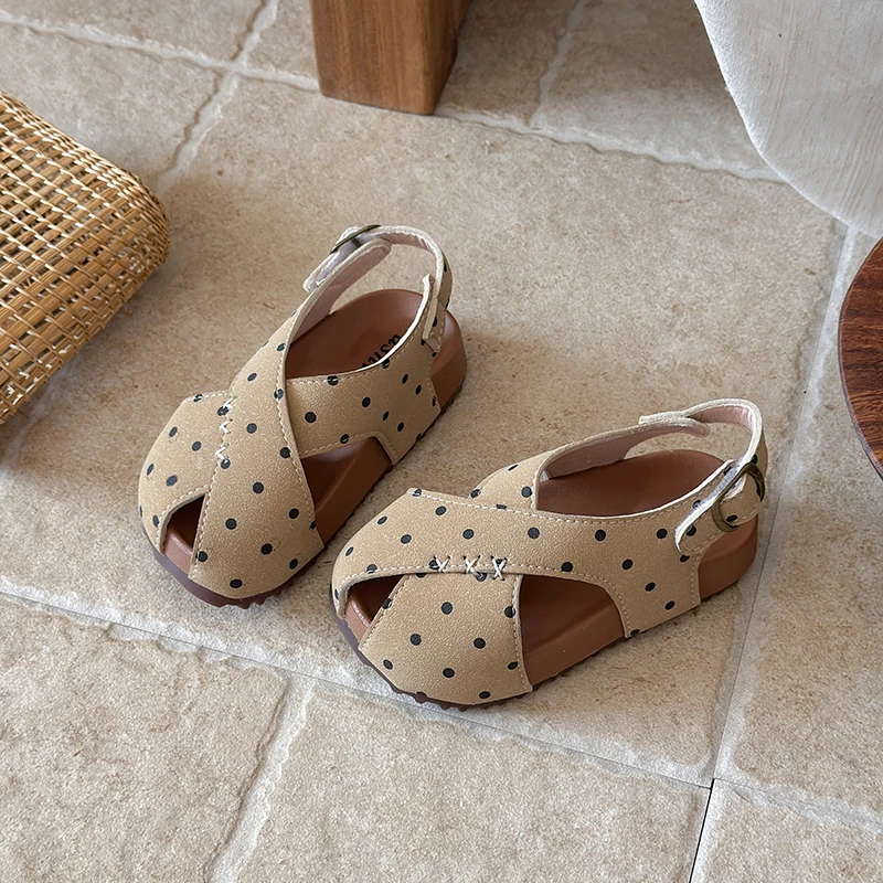 Toddler Girls Polka Dot Leather Sandals 2026 New Summer Kids Closed-toe Beach Shoes Non-slip Simple Outdoor Vacation Daily Wear