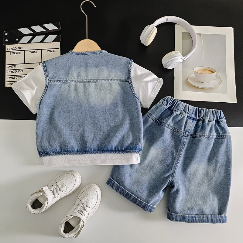 Boys' summer tooling denim three-piece set 2025 Baby children's handsome trendy suit medium and small children's foreign clothes