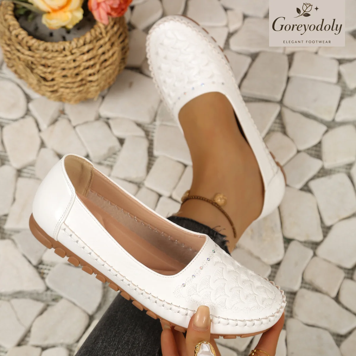 Goreyodoly Womens Loafers Gingko Leaf Embroidery Casual Flats Lightweight Soft Comfort Cushioned Slip Resistant Shoes