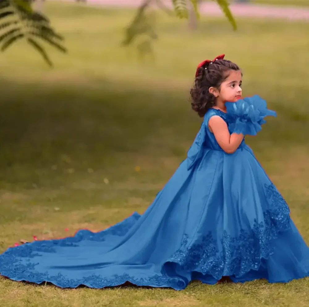 Classic O Neck Appliques Sleeveless Pleat Formal Communion Girl Dress Floor Length Vintage Long Sweep Train Flower Girl Gown