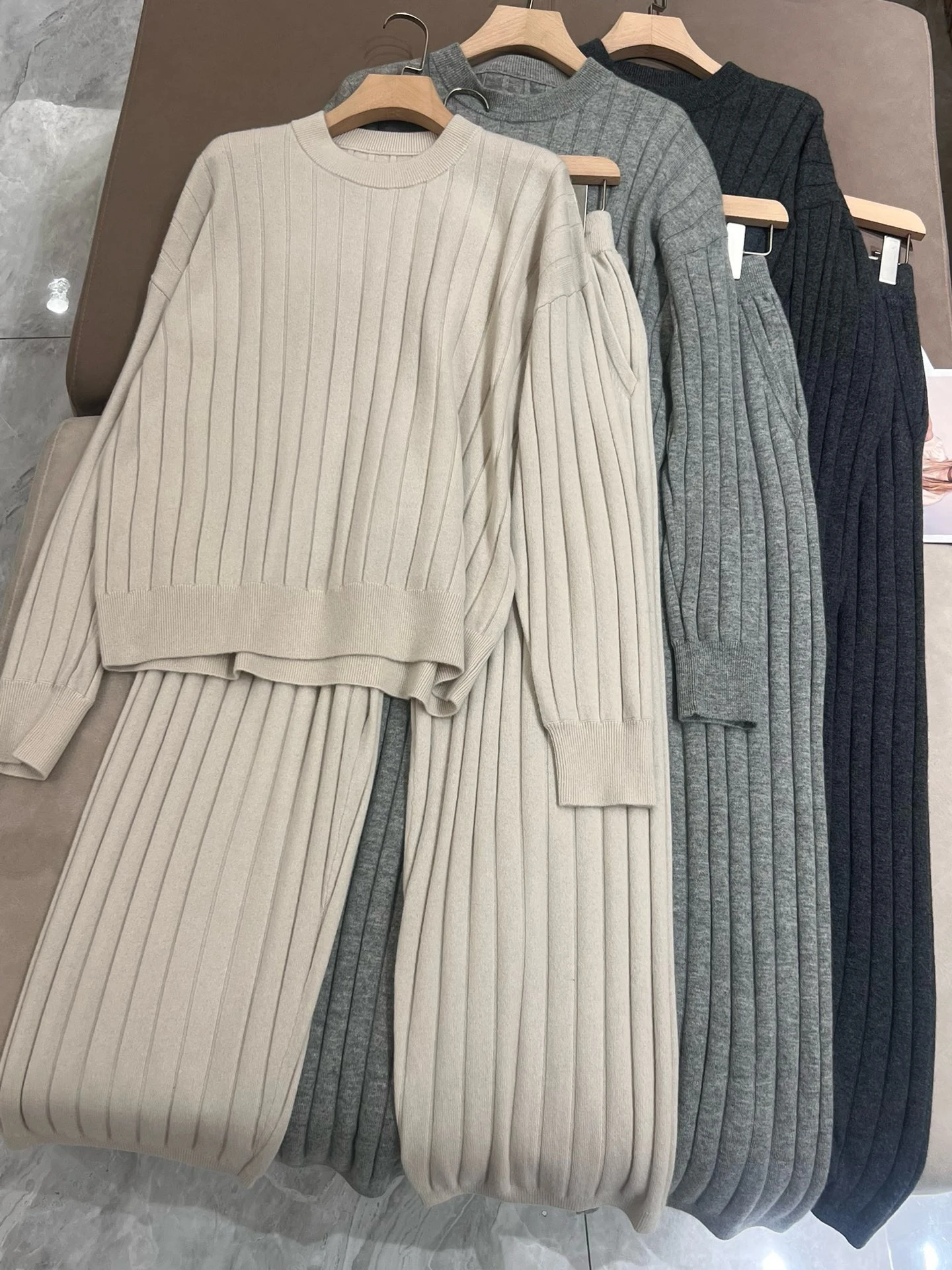 

Autumn Winter B*C Cashmere Knitted Suit Vertical Pit Stripes Slim Sweater + Elastic Waist Trousers Casual Pants Two-piece Set