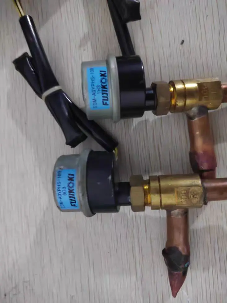 원래 Hisense Hitach 전자 팽창 밸브 17C87883A EFM-A0YPHS-11R에 적용 가능