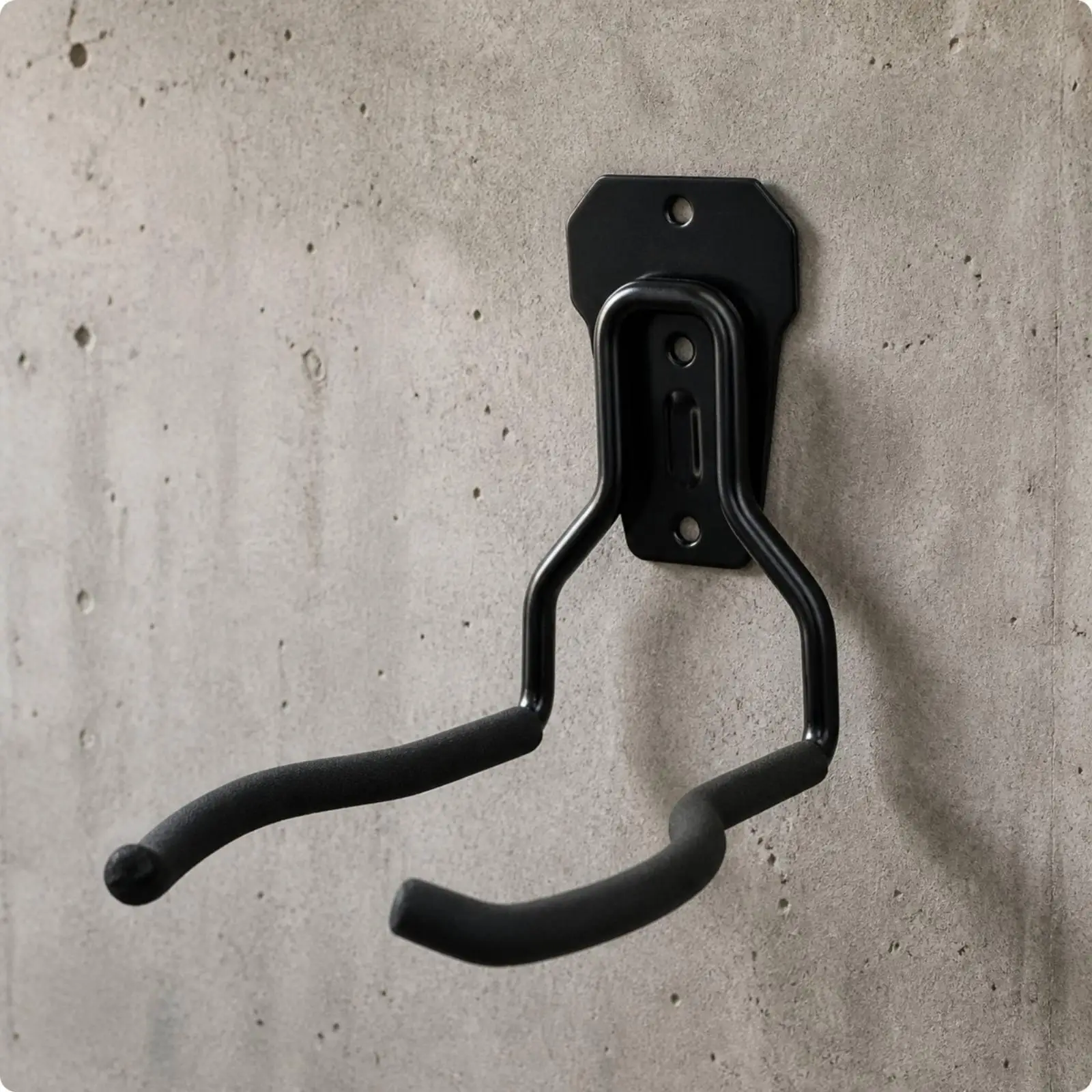 Heavy Duty Metal Wall Hook for Hose Support with Foam Covered Arms for Garage Workshop Garden Tool Organizer