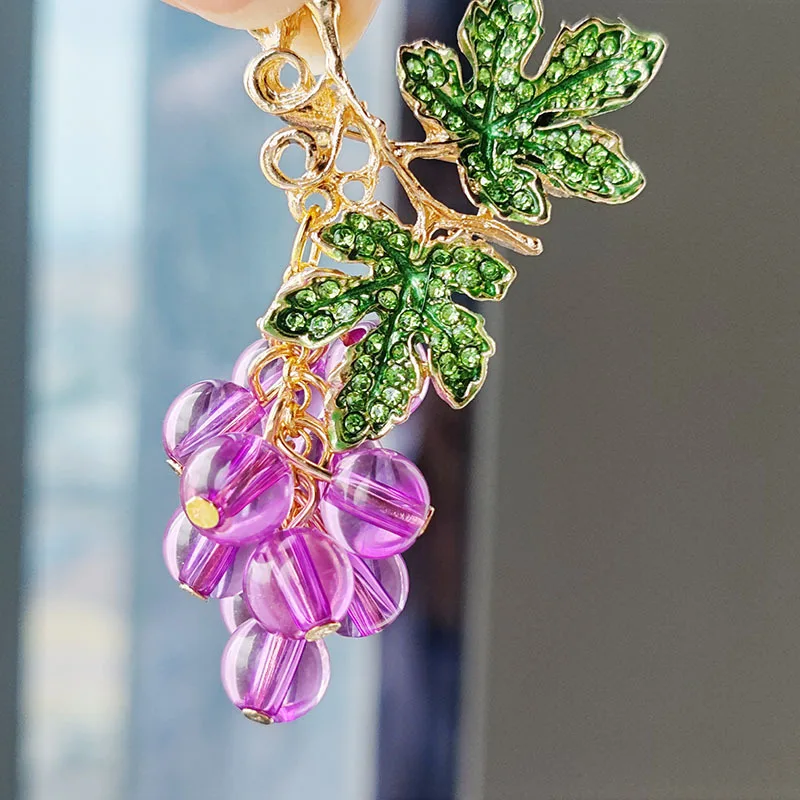 Creative Vintage Glass Beads Purple Grape Brooches For Women Alloy Fruits Casual Weddings Party Brooch Pins Jewelry Gifts image 4
