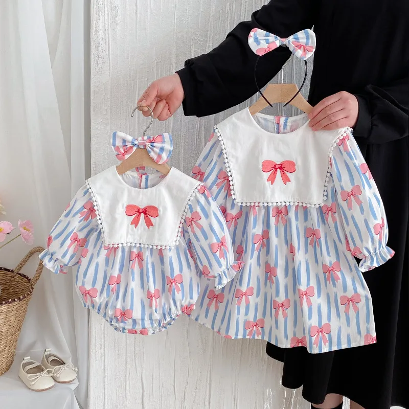 2025 New Spring Autumn Baby Girls Long Sleeve Stripe Bodysuit Kids Bow Print Princess Dress Kids Family Sisters Costume H1128