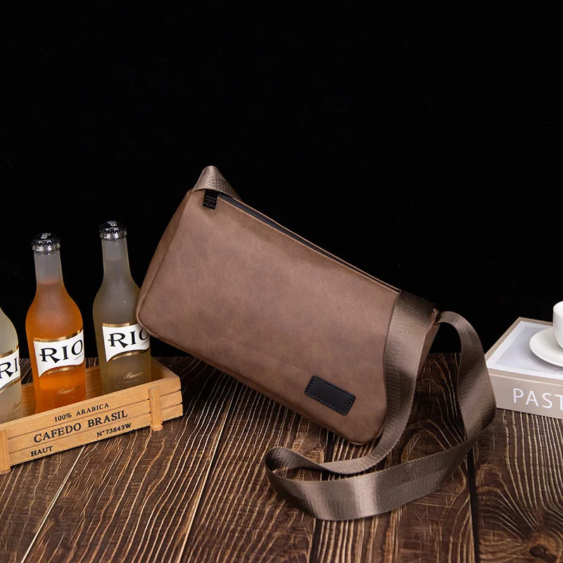 

Retro PU leather men's single-shoulder backpack, horizontal square multi-functional commuting crossbody bag