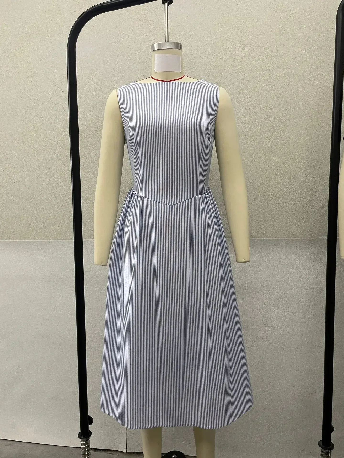 Neues Y2K Sommer-Urlaubskleid aus Leinen für Damen, ärmellos, vertikal gestreift, hohe Taille, A-Linie, Midi, lässiges Swing-Kleid mit Taschen – Detail 26